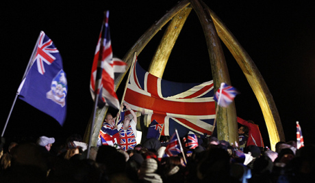 Falkland Islands vote to stay British